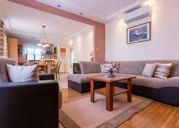 Smilja Apartamento *